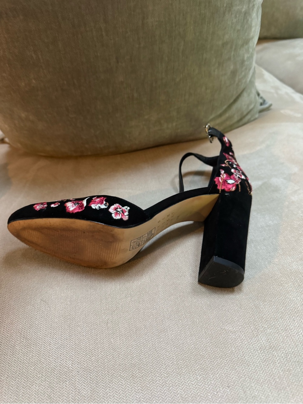 White House Black Market Black Ankle-Strap Heels with Pink Floral Embroidery - Picture 4 of 6